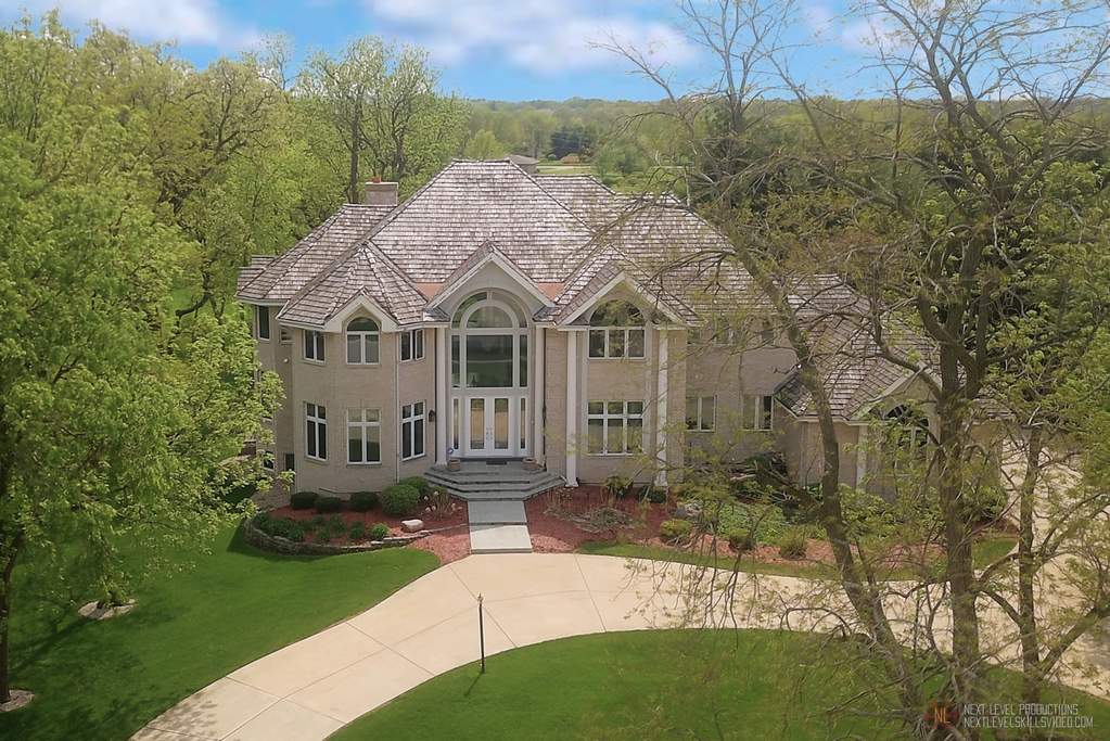 42 S Royal Oaks Drive Bristol, IL 60512 MLS 10298279 properties