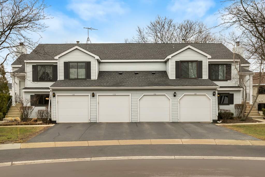 126 Manchester Court Schaumburg Il 60193 Mls 10306256