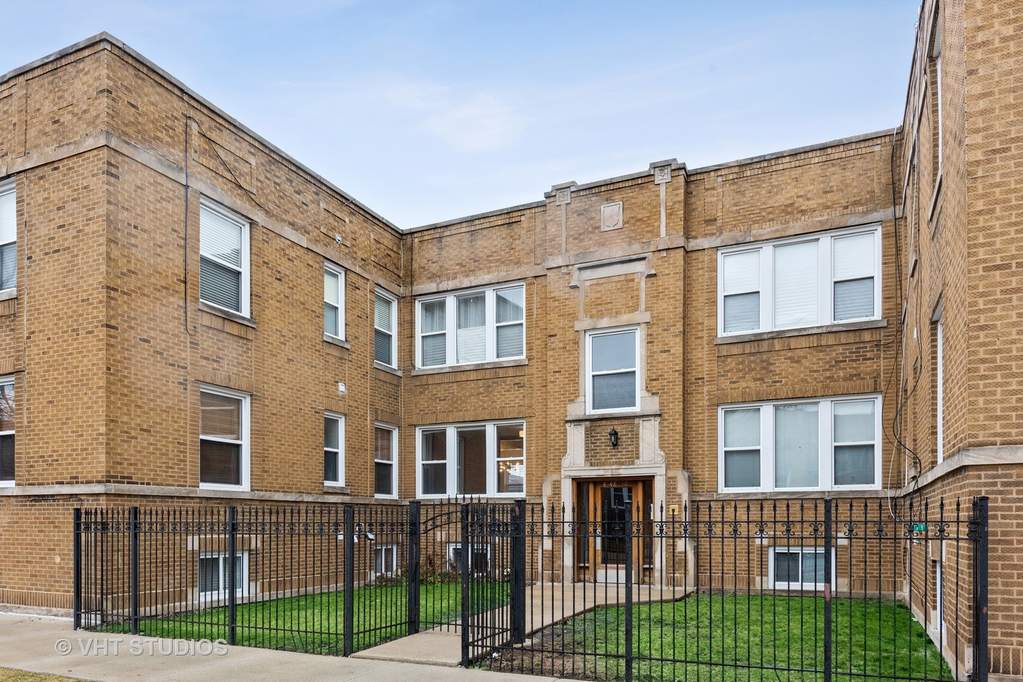 4550 W Barry Avenue 1W Chicago, IL 60641 MLS 10313111 properties
