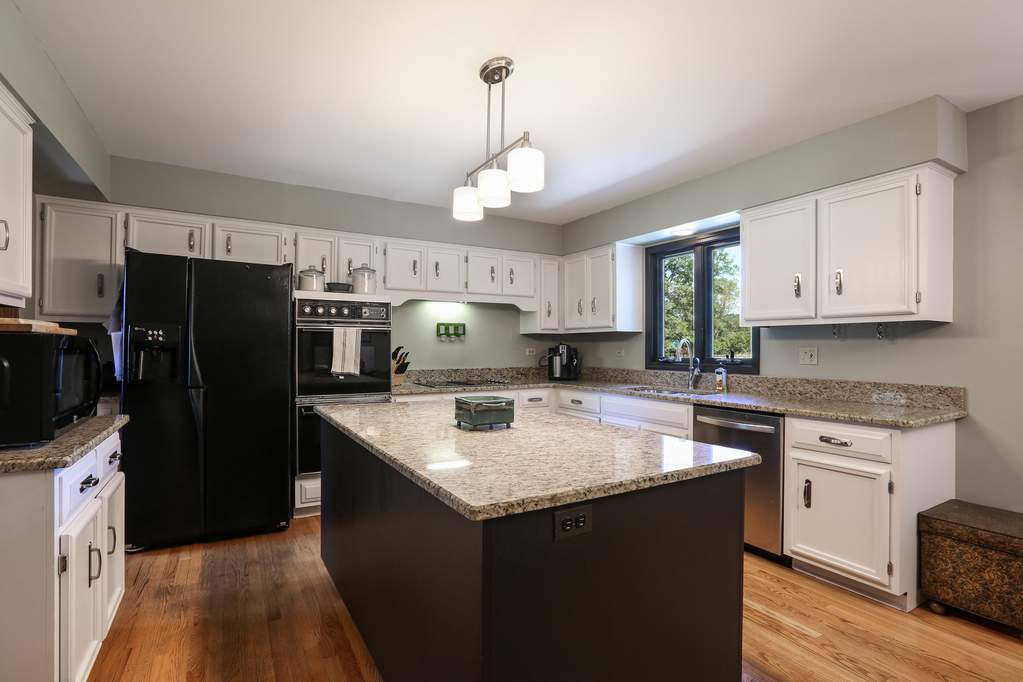 28W210 Cantigny Drive Winfield, Illinois 60190 - Image 13