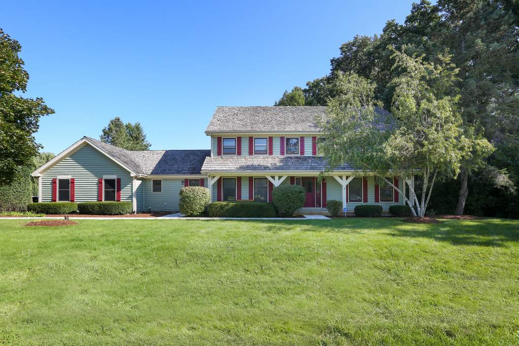 28W210 Cantigny Drive Winfield, Illinois 60190 - Image 2