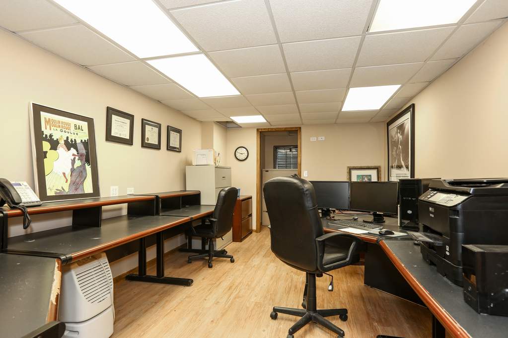 28W210 Cantigny Drive Winfield, Illinois 60190 - Image 20