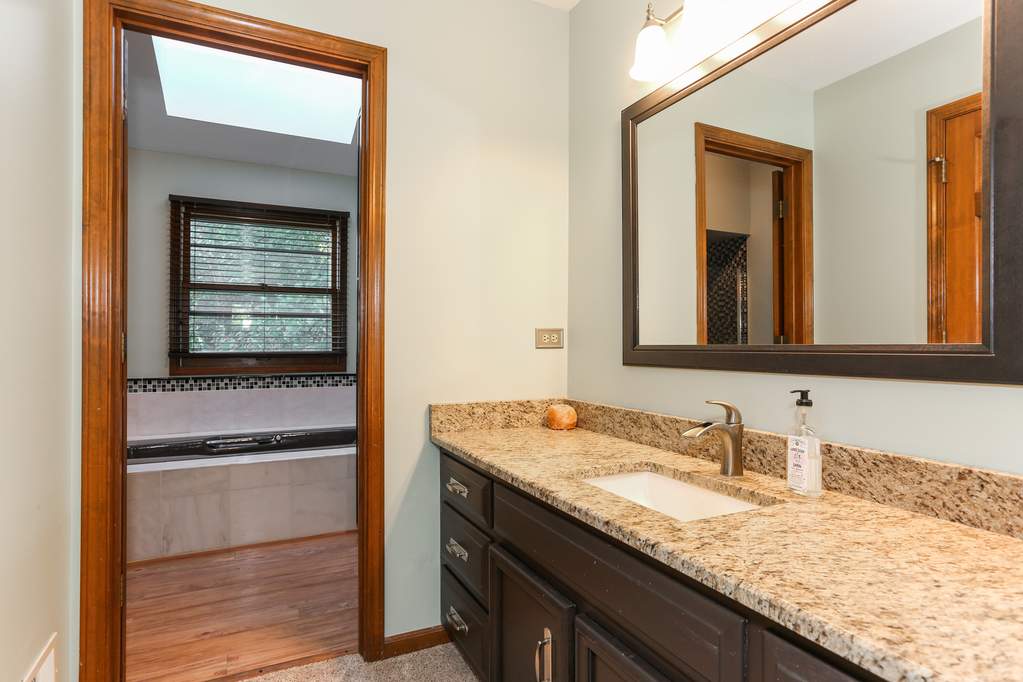 28W210 Cantigny Drive Winfield, Illinois 60190 - Image 26