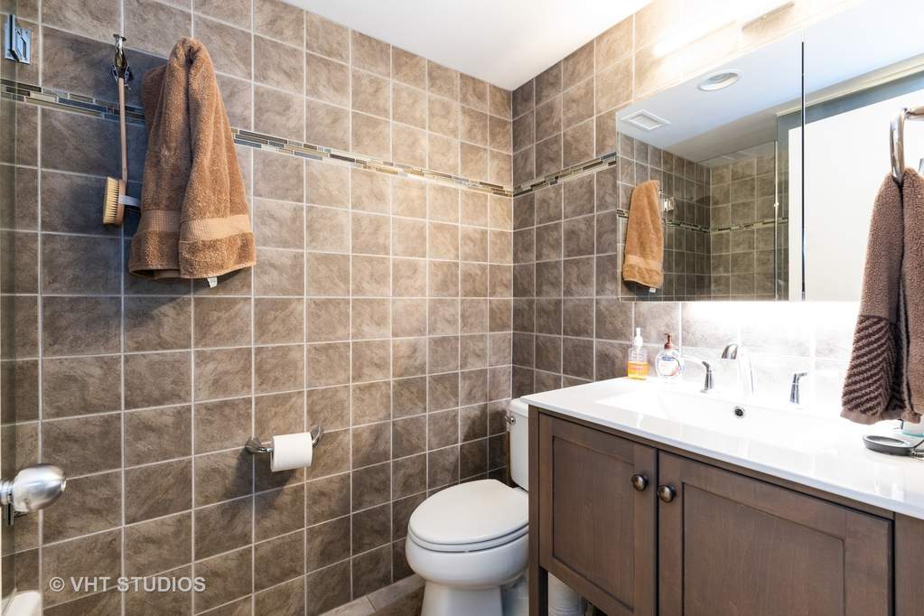918 W Fletcher Street #A Chicago, Illinois 60657 - Image 12