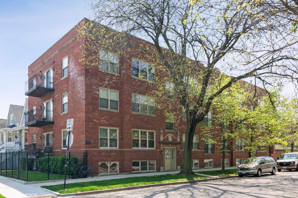 3435 W Berteau Avenue #3A Chicago, IL 60618 | MLS# 10377364 | @properties