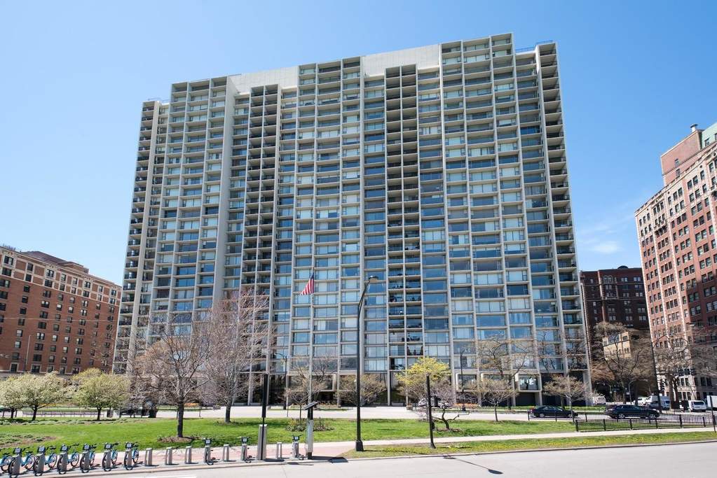 3200 N Lake Shore Drive 1010 Chicago, IL 60657 MLS 10380512 properties