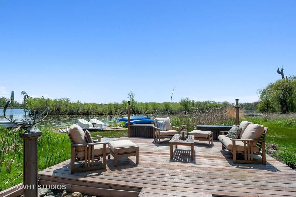23762 W Rosemont Lane Lake Villa, Illinois 60046 - Lakeside Deck