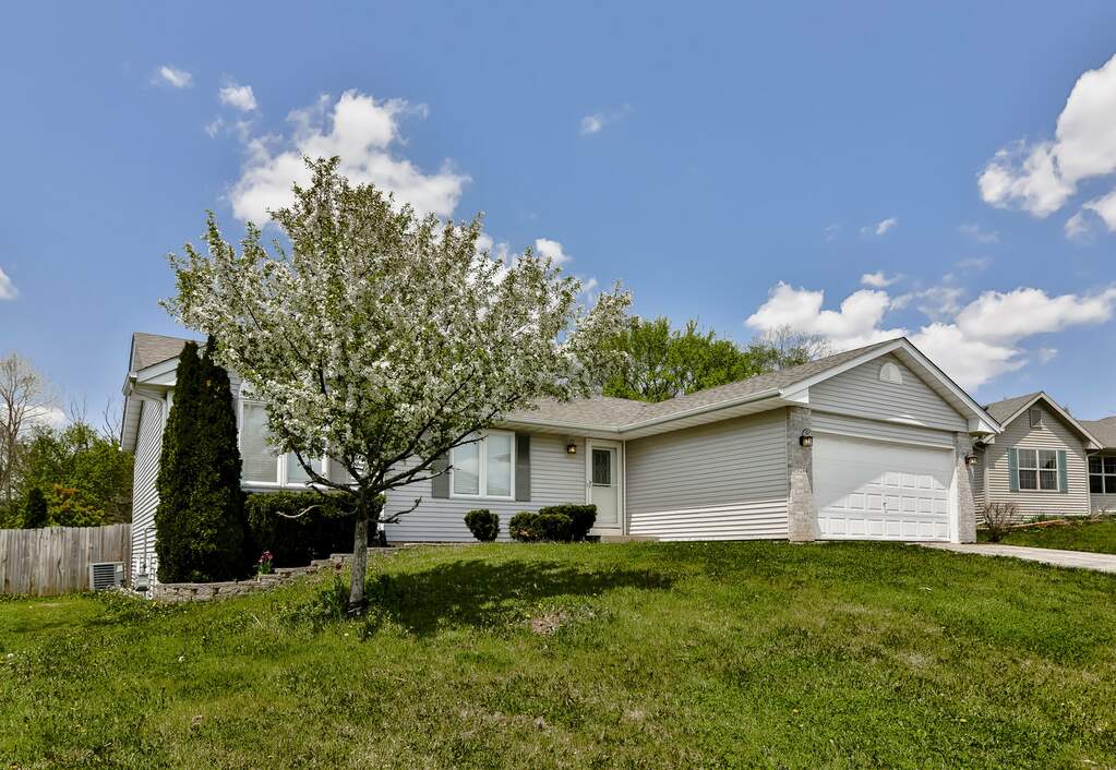 3244 Citadel Drive Rockford, IL 61109 MLS 10389983 properties