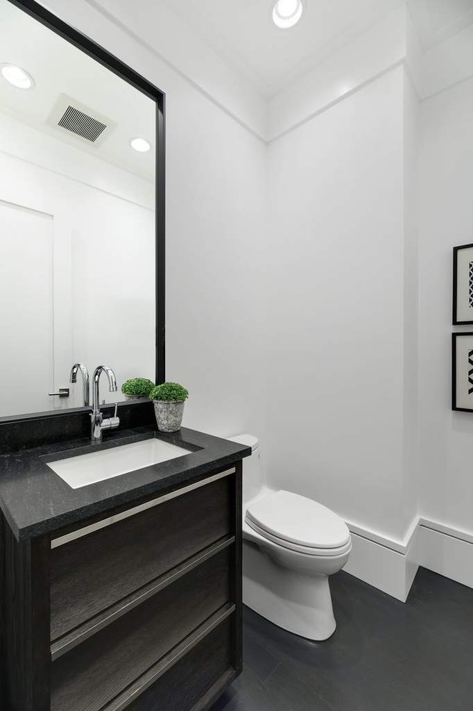 446 N Canal Street Chicago, Illinois 60654 - Image 16