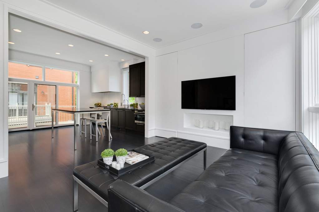 446 N Canal Street Chicago, Illinois 60654 - Image 8