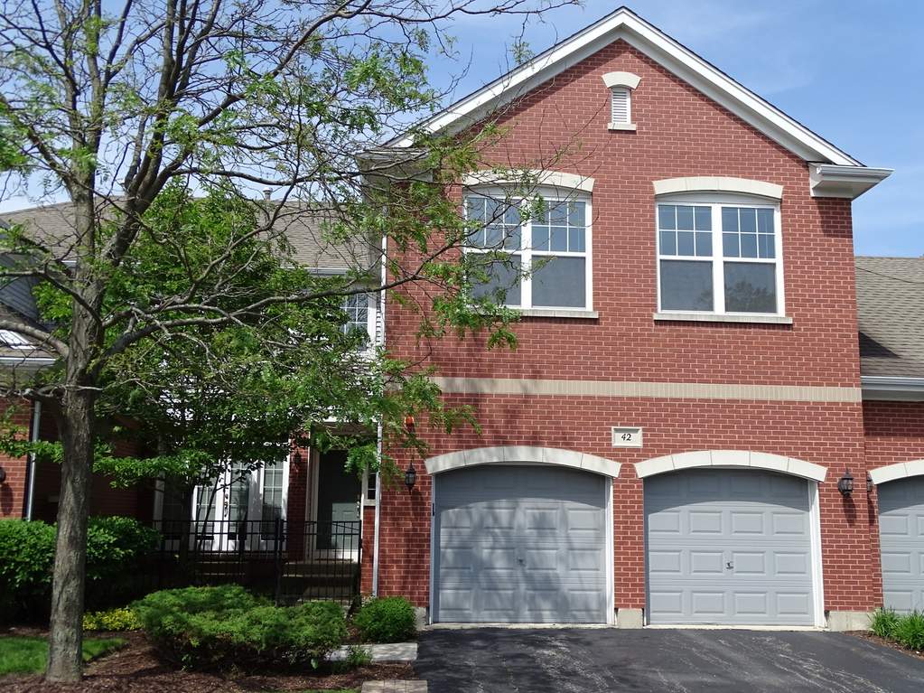 42 Lakebreeze Court Lake Zurich, IL 60047 MLS 10407219 properties
