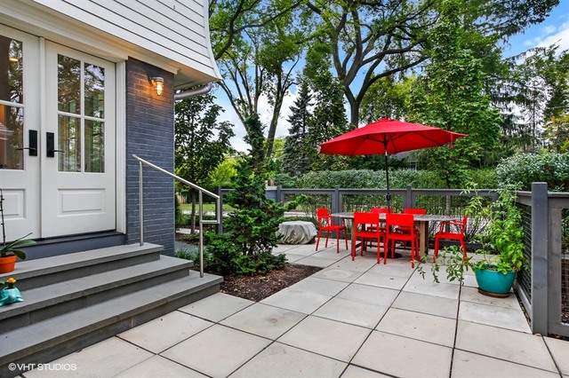 126 W 7th Street Hinsdale, Illinois 60521 - Patio