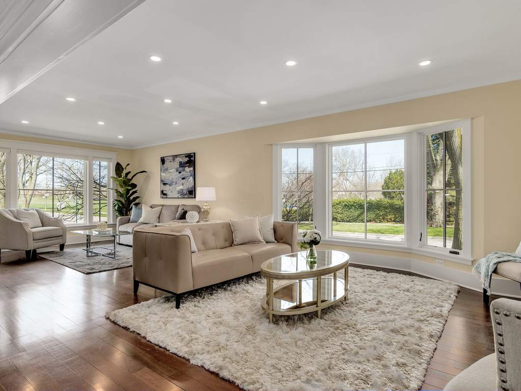 126 W 7th Street Hinsdale, Illinois 60521 - Family Room
