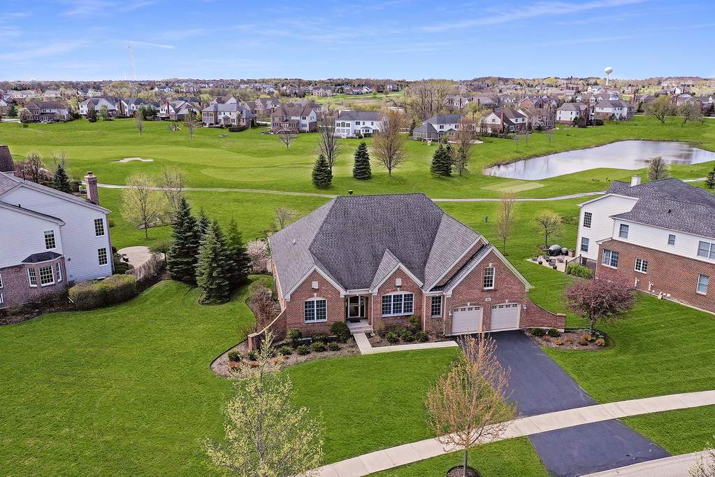 28 Championship Parkway Hawthorn Woods, IL 60047 MLS 10412785