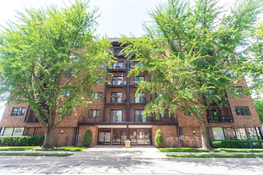 434 Clinton Place #301 River Forest, Illinois 60305 - Image 1