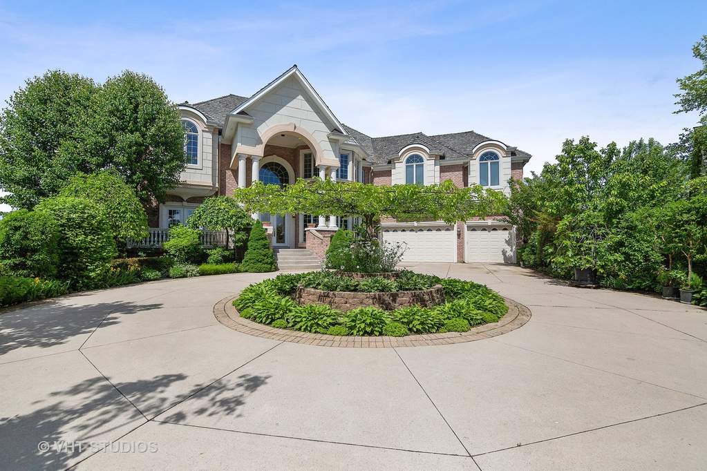 151 Palmer Circle Vernon Hills, Illinois 60061 - Image 1