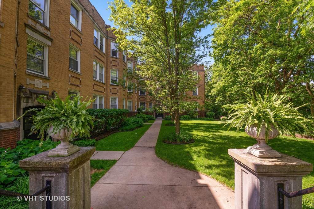 2577 W Montrose Avenue #2 Chicago, IL 60618 | MLS# 10419513 | @properties