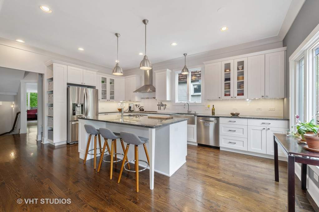 3839 N Kildare Avenue Chicago, Illinois 60641 - Image 14