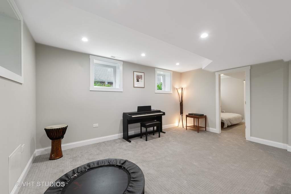 3839 N Kildare Avenue Chicago, Illinois 60641 - Image 50