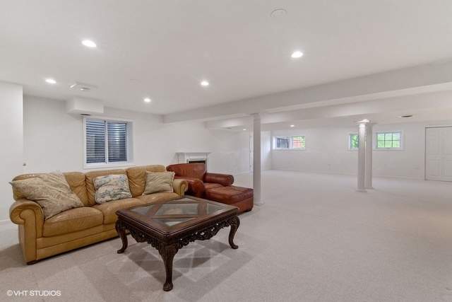 6 River Oaks Circle West Buffalo Grove, Illinois 60089 - Image 34
