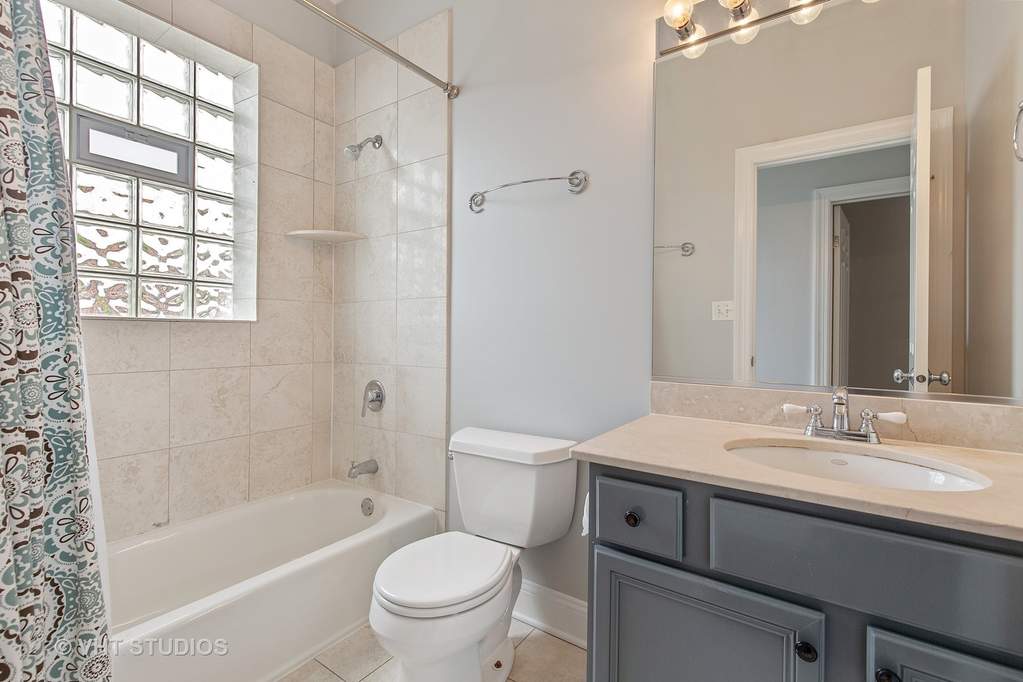1448 W Belmont Avenue #3 Chicago, Illinois 60657 - Image 11
