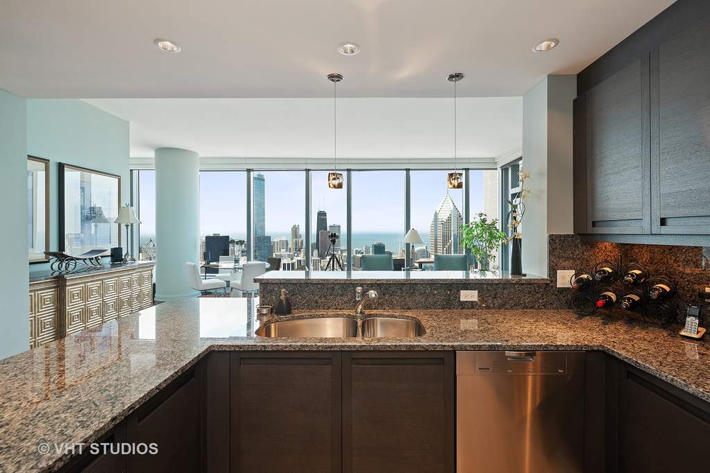 60 E Monroe Street #6804 Chicago, Illinois 60603 - Image 11