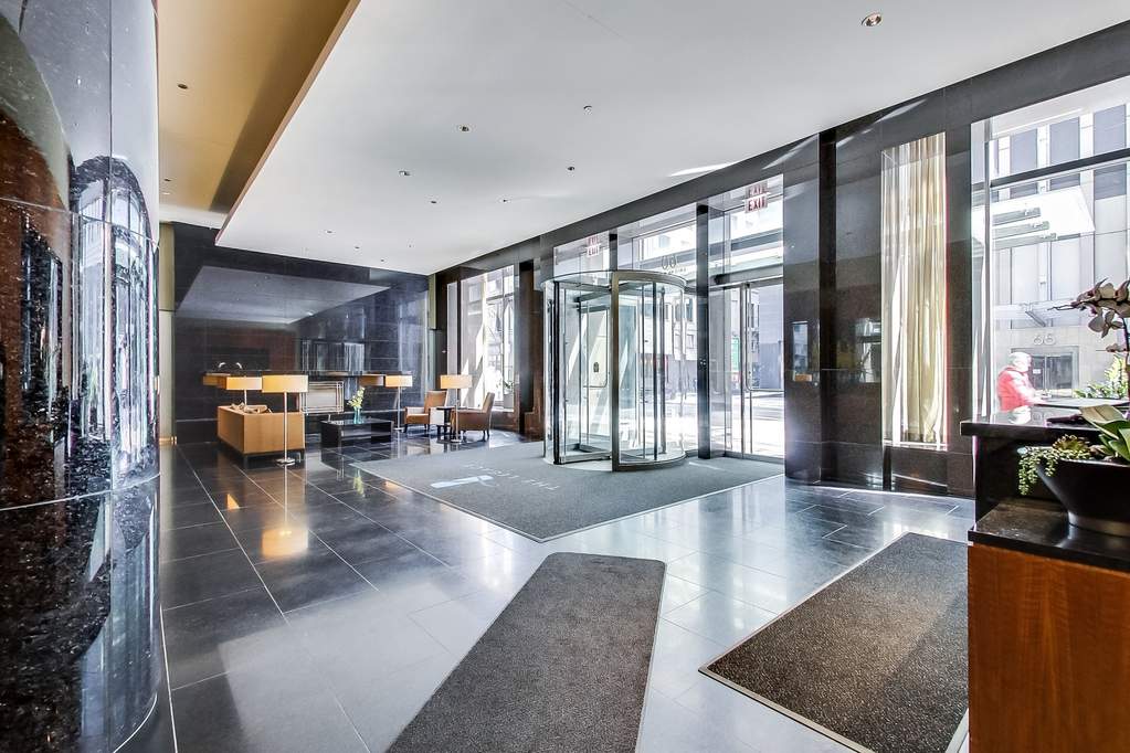60 E Monroe Street #6804 Chicago, Illinois 60603 - Image 34