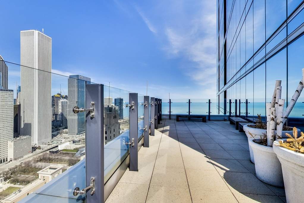 60 E Monroe Street #6804 Chicago, Illinois 60603 - Image 39