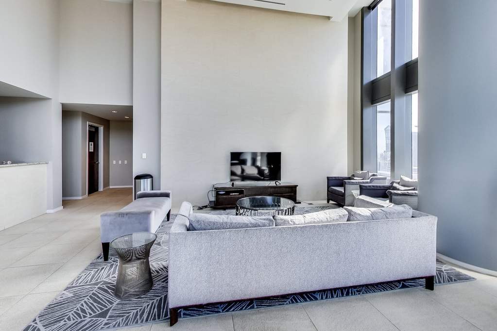 60 E Monroe Street #6804 Chicago, Illinois 60603 - Image 40