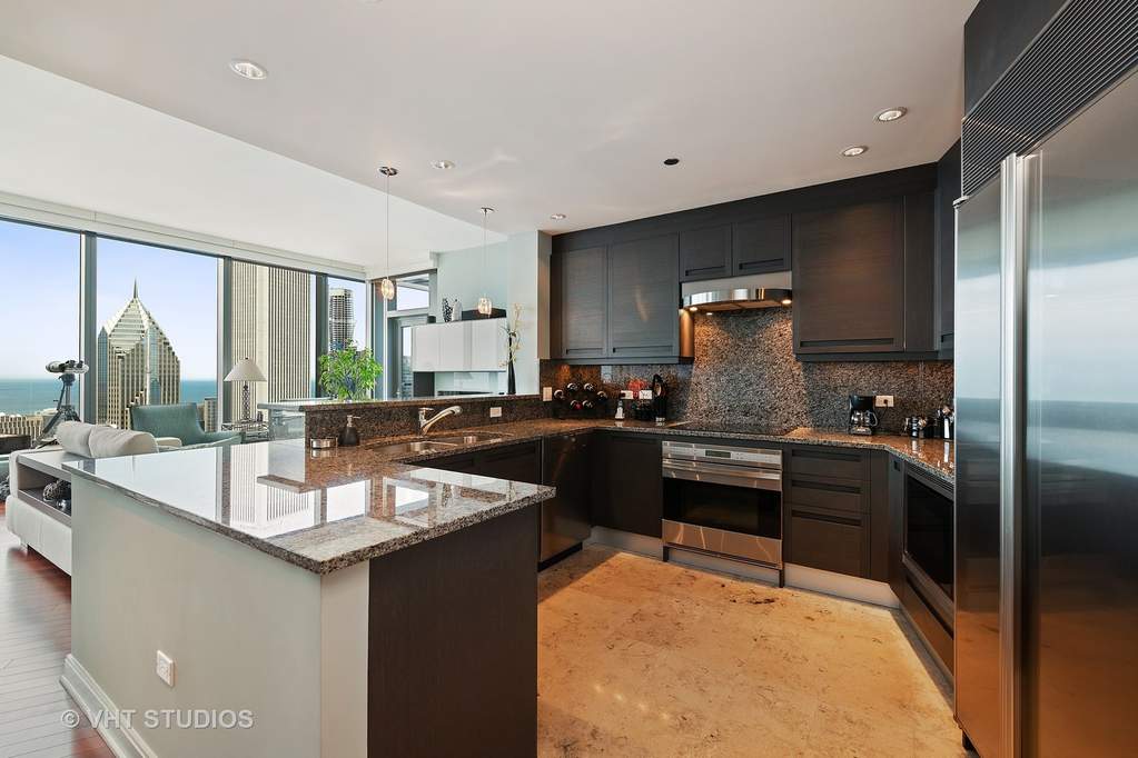 60 E Monroe Street #6804 Chicago, Illinois 60603 - Image 8