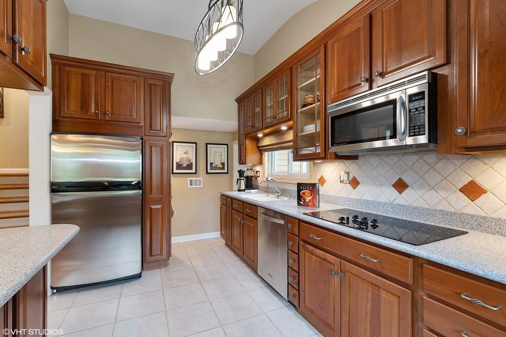 305 Chipili Drive Northbrook, Illinois 60062 - Image 15