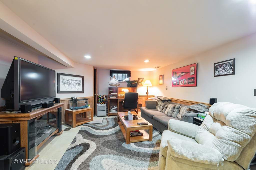 9101 S Utica Avenue Evergreen Park, Illinois 60805 - Image 9