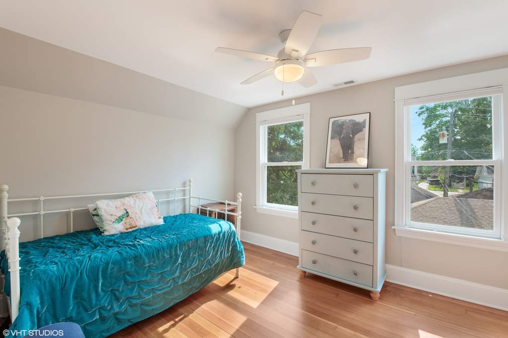 718 N Vail Avenue Arlington Heights, Illinois 60004 - Image 21