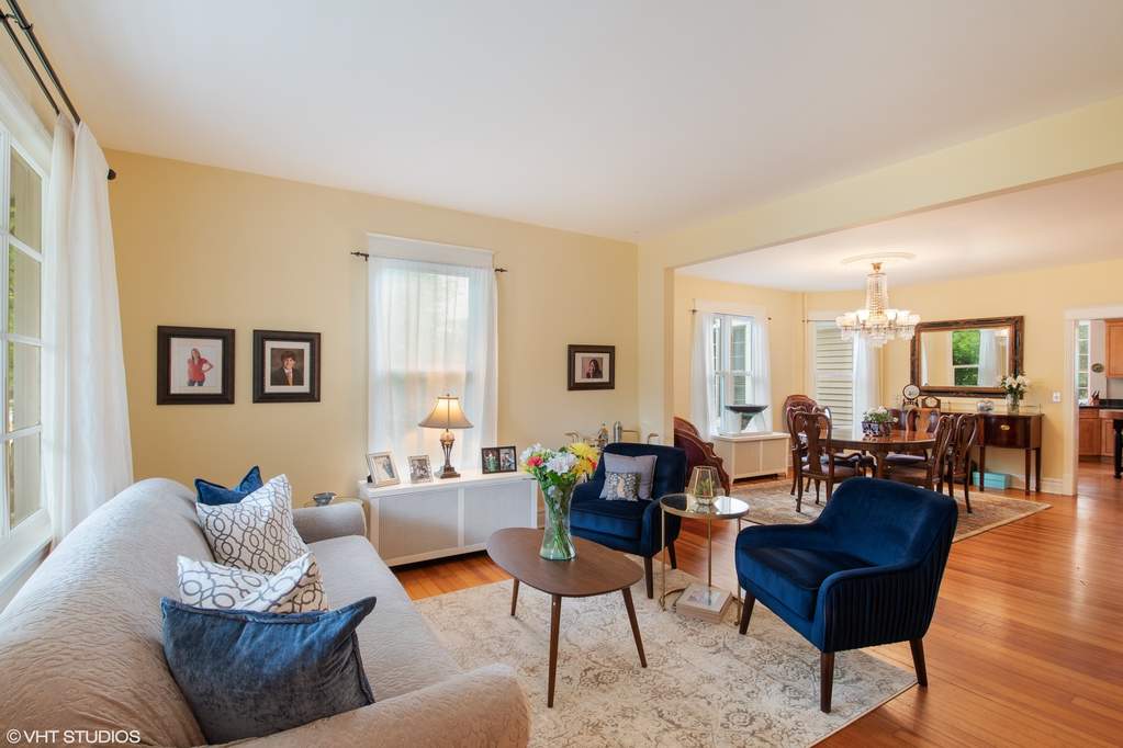 718 N Vail Avenue Arlington Heights, Illinois 60004 - Image 5