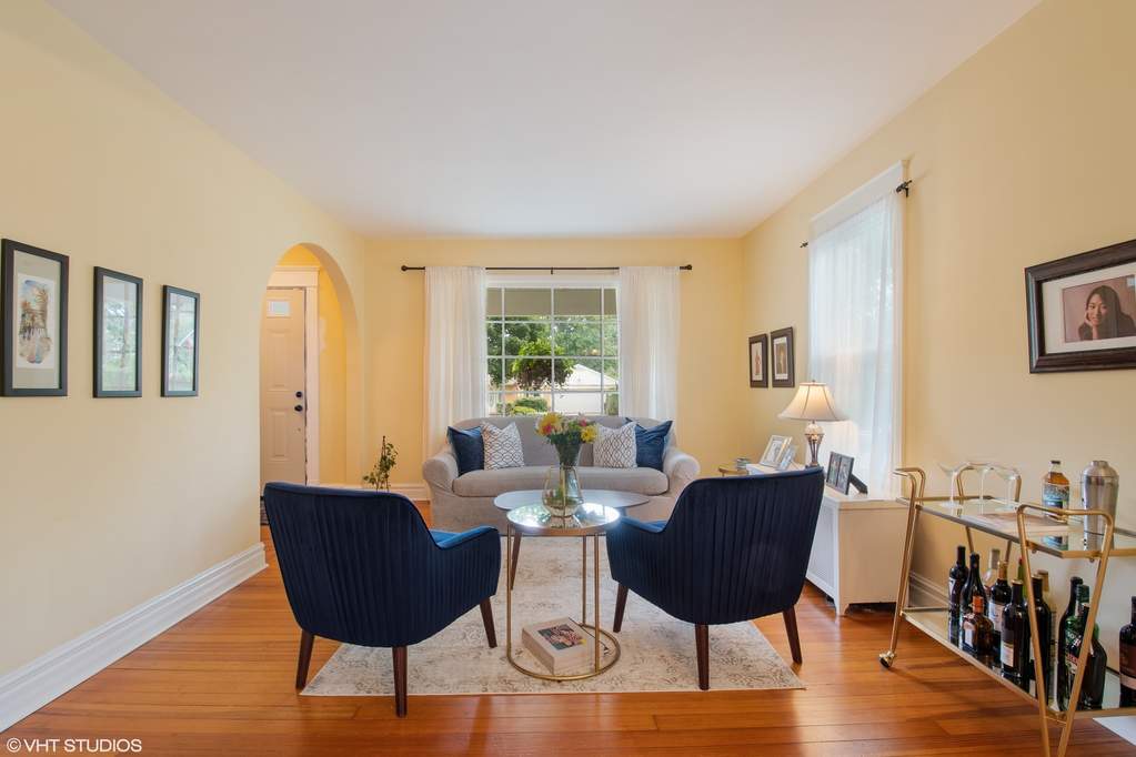 718 N Vail Avenue Arlington Heights, Illinois 60004 - Image 6