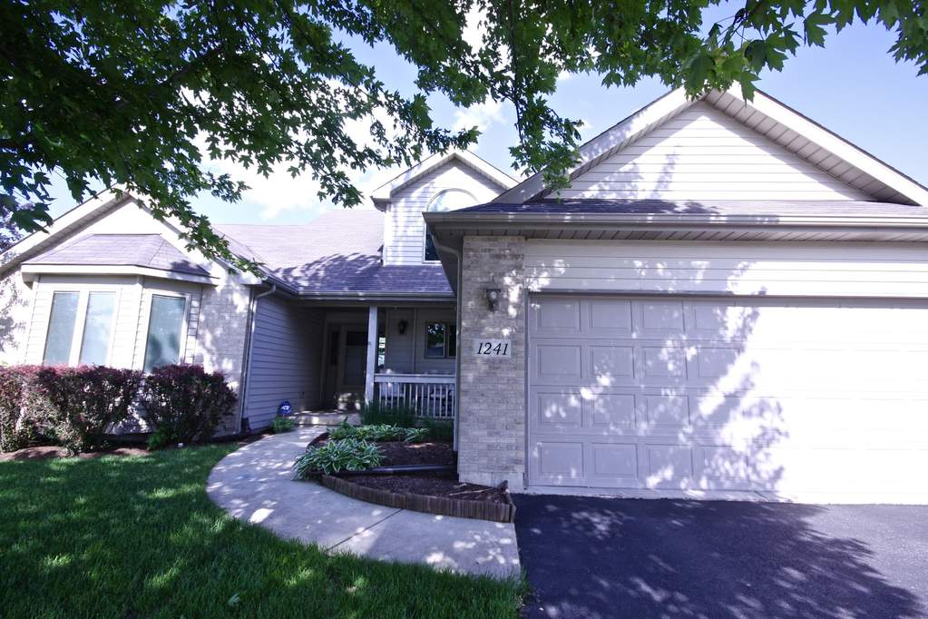 1241 Sandpiper Lane Woodstock Il 60098 Mls 10463814 Properties