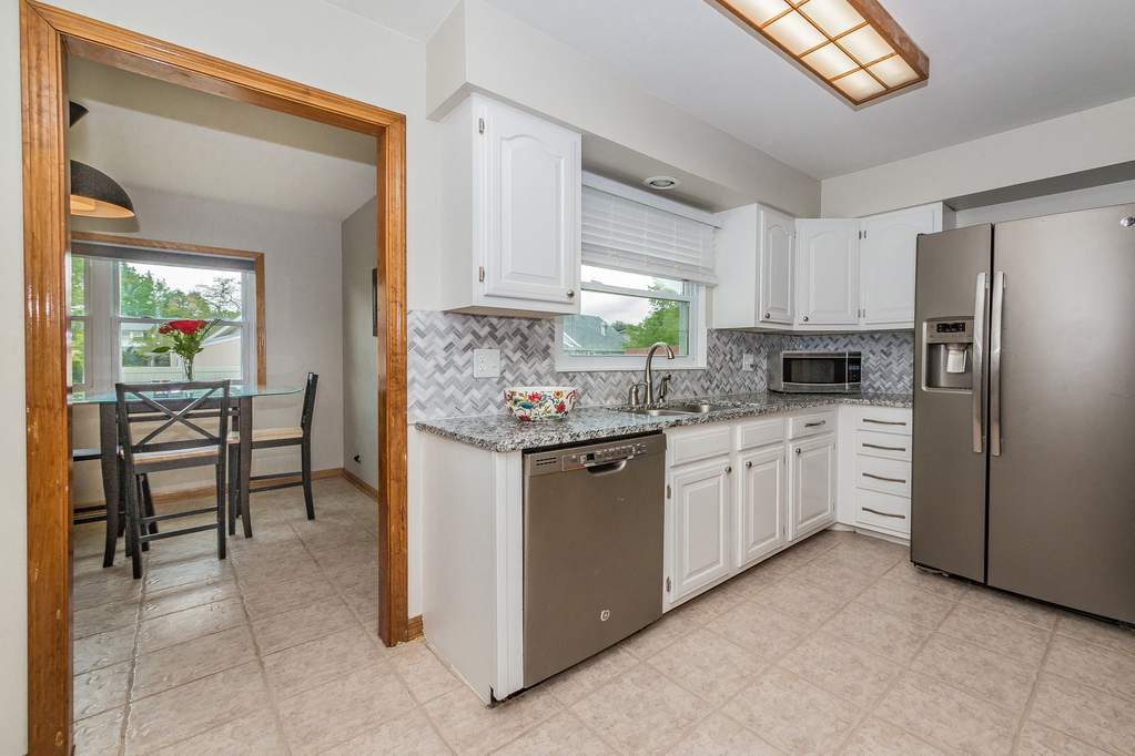 51 Clearmont Drive Elk Grove Village, Illinois 60007 - Image 10