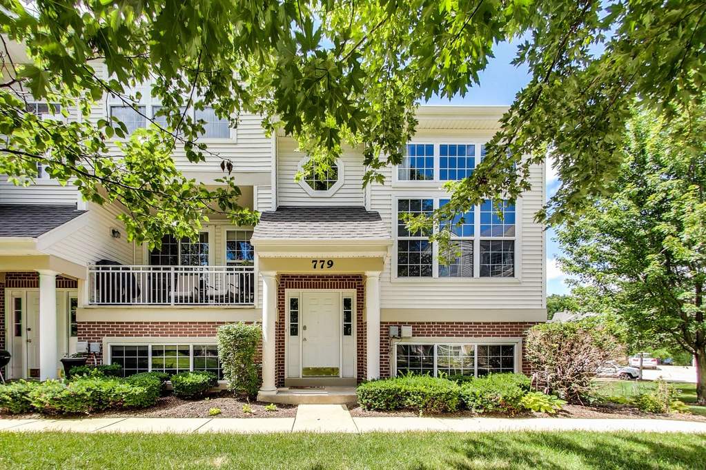 779 Pheasant Trail St. Charles, IL 60174 MLS 10473644 properties