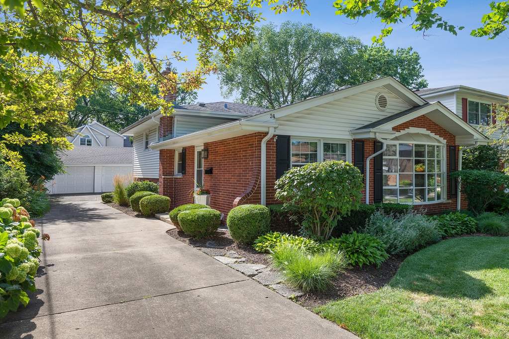 24 Poplar Place La Grange, Illinois 60525 - Image 1