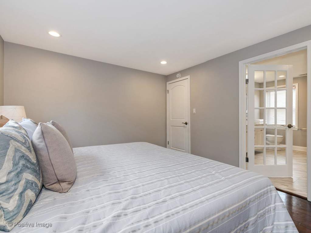4038 N Marmora Avenue Chicago, Illinois 60634 - Image 21