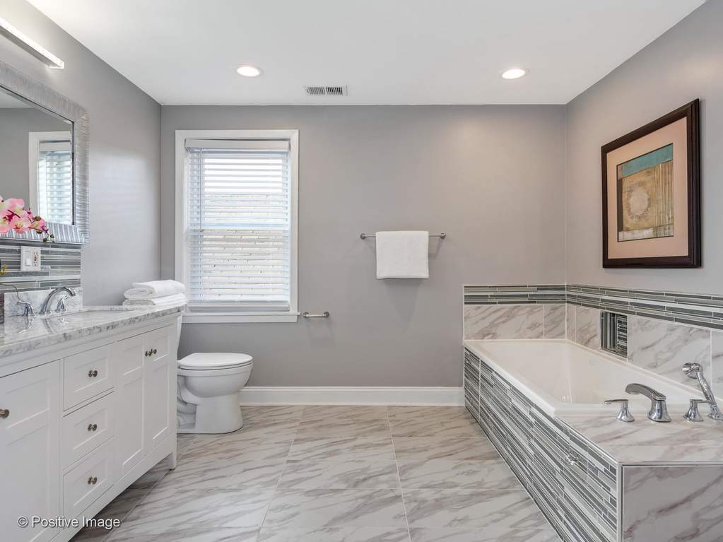 4038 N Marmora Avenue Chicago, Illinois 60634 - Image 22