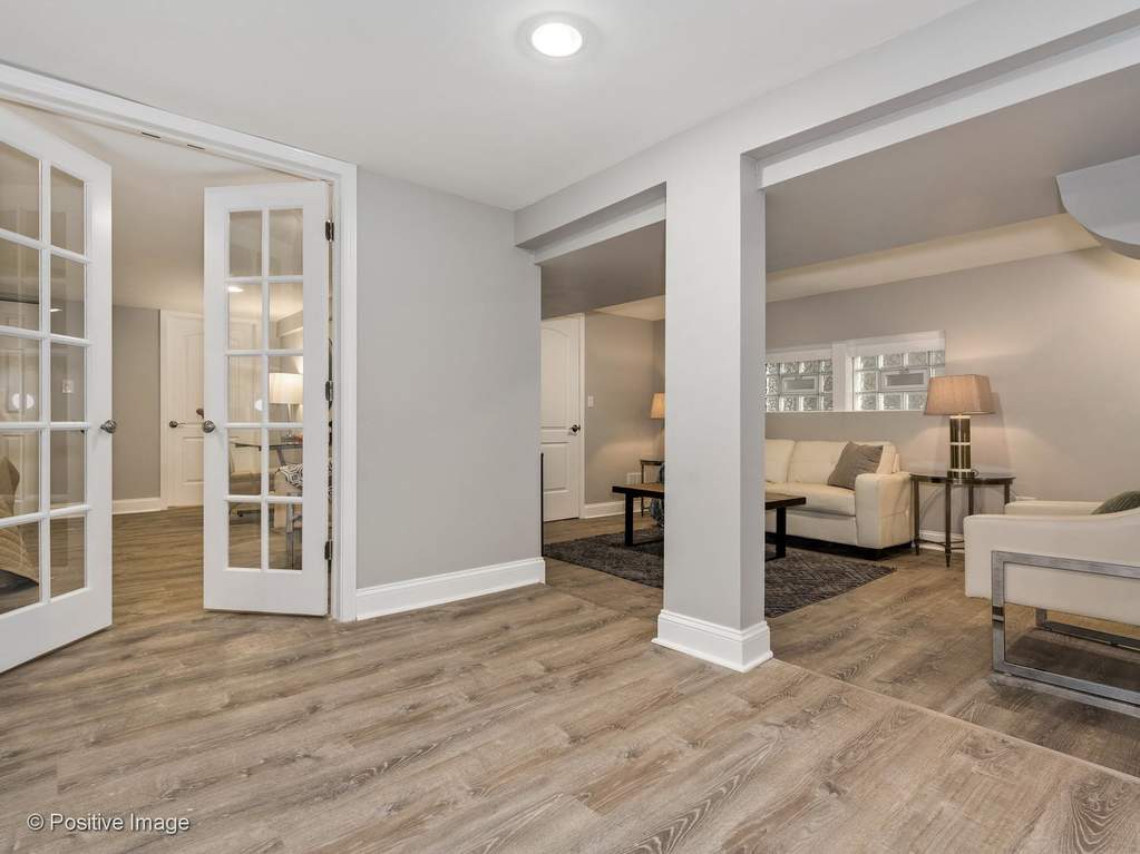 4038 N Marmora Avenue Chicago, Illinois 60634 - Image 29