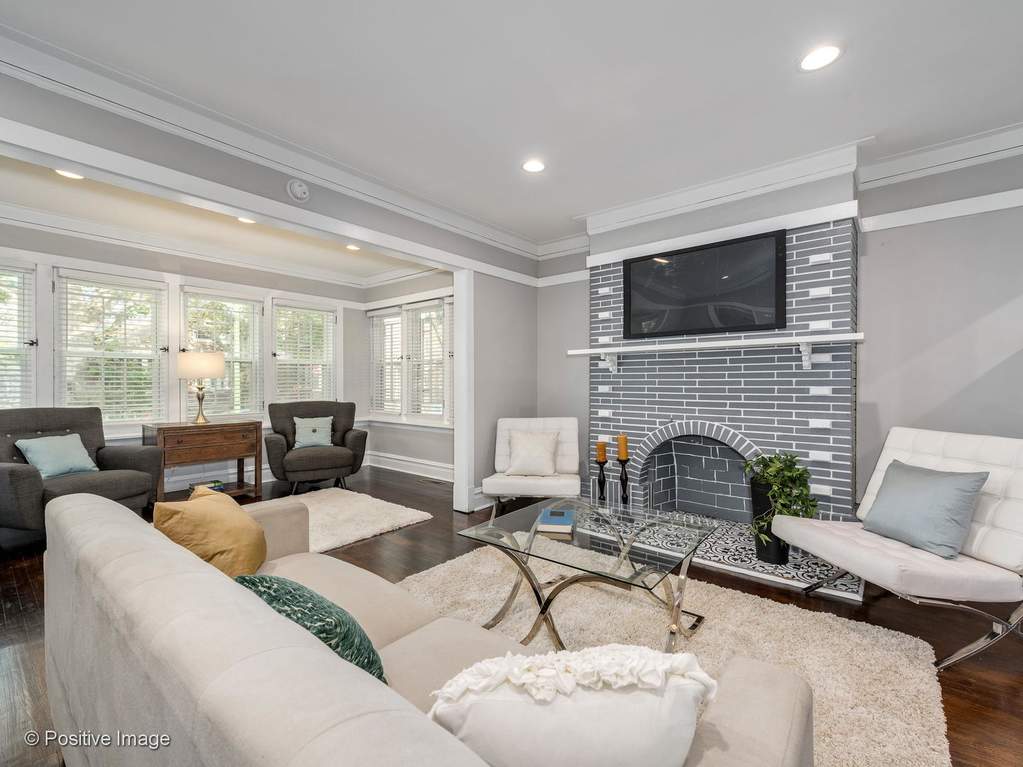 4038 N Marmora Avenue Chicago, Illinois 60634 - Image 4