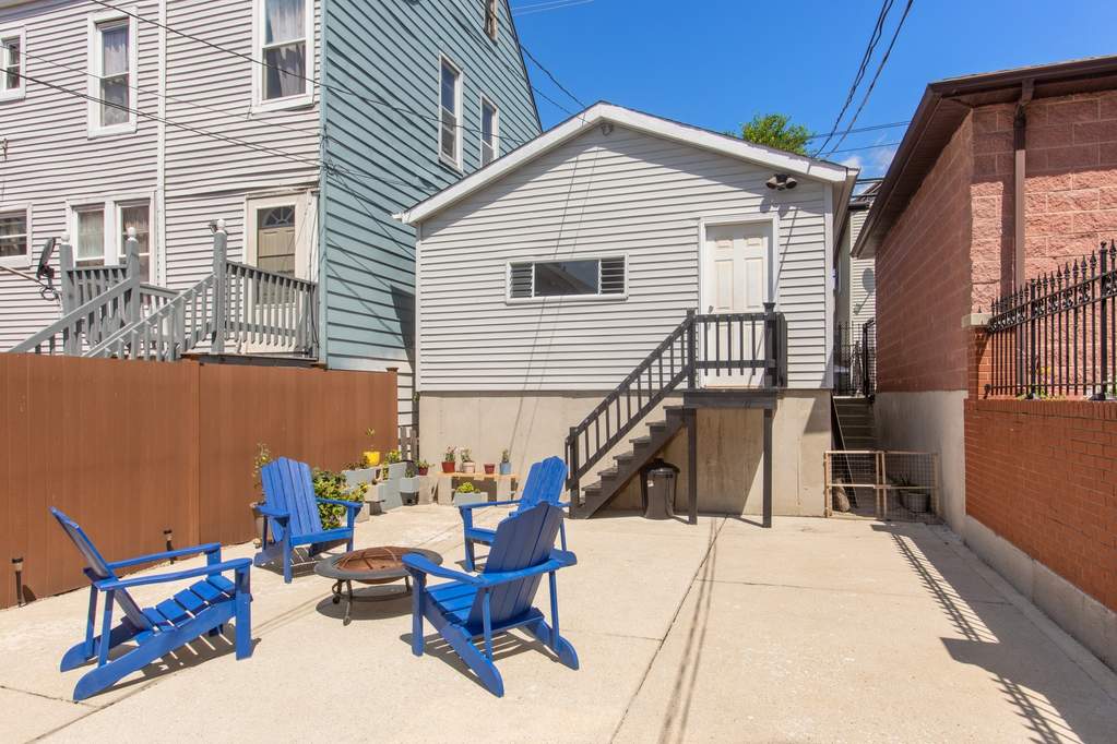 2108 W 19th Street Chicago, Illinois 60608 - Image 17