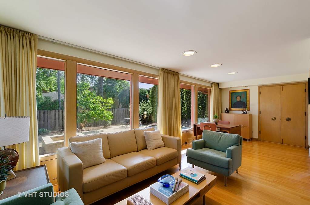 3101 W Chase Avenue Chicago, Illinois 60645 - Image 10