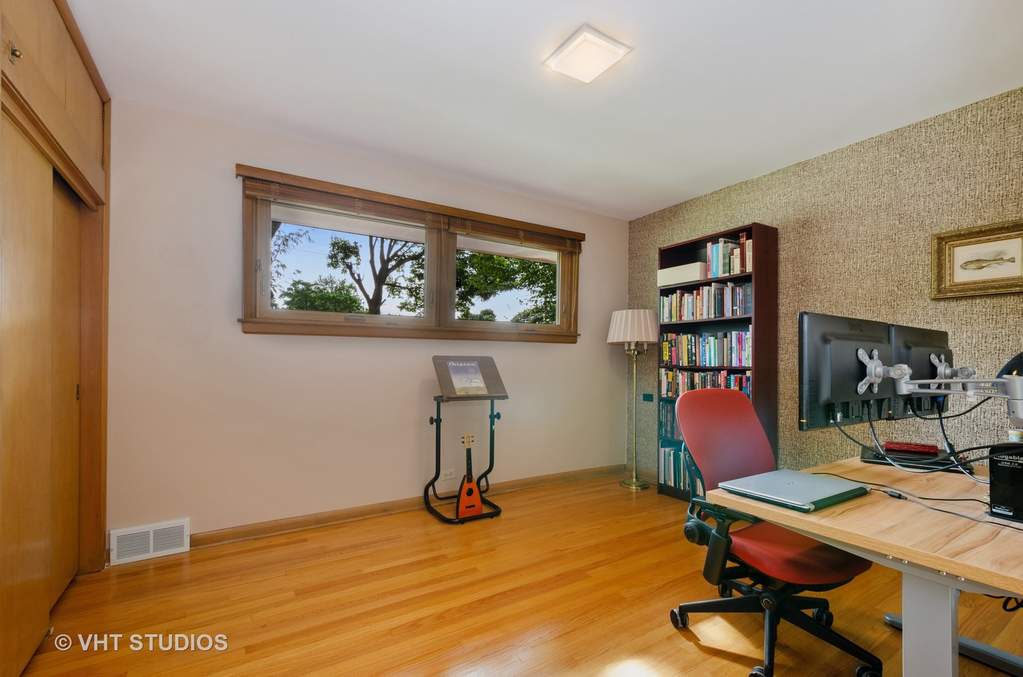 3101 W Chase Avenue Chicago, Illinois 60645 - Image 19