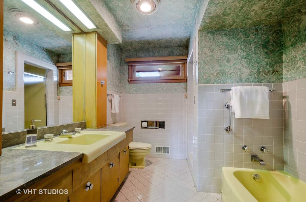 3101 W Chase Avenue Chicago, Illinois 60645 - Image 20