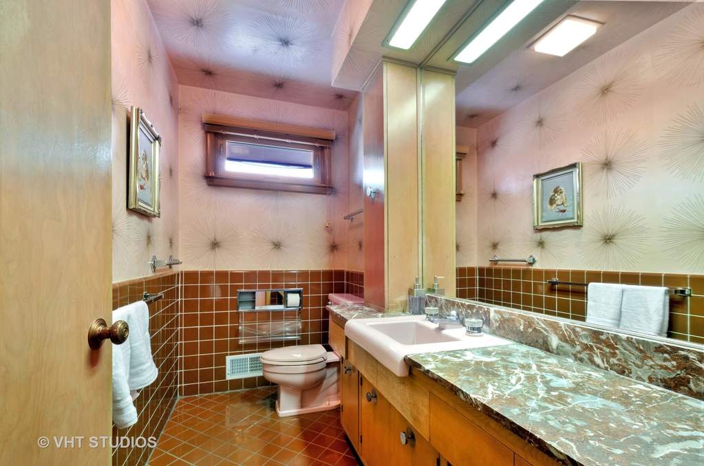 3101 W Chase Avenue Chicago, Illinois 60645 - Image 21