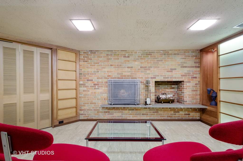 3101 W Chase Avenue Chicago, Illinois 60645 - Image 24