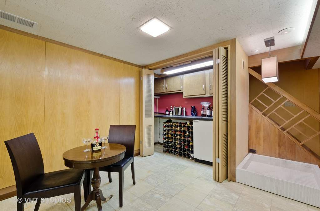 3101 W Chase Avenue Chicago, Illinois 60645 - Image 25